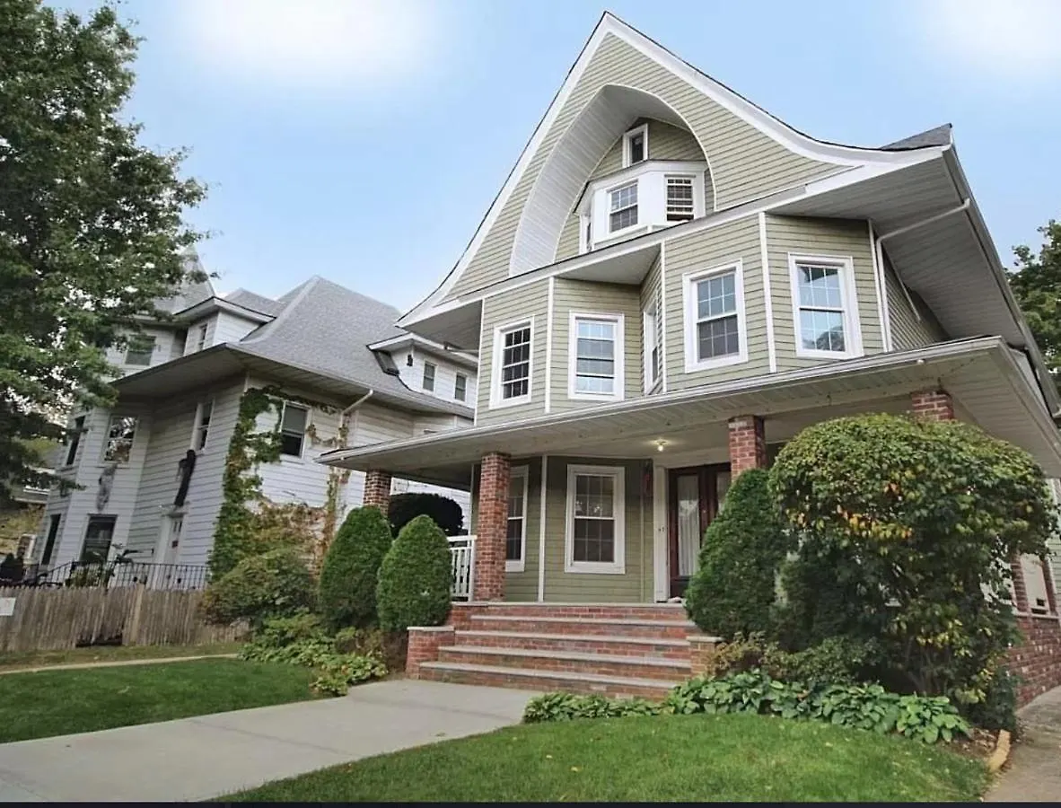 Gorgeous Victorian House!! Entire Suite In Sam'S Home New York