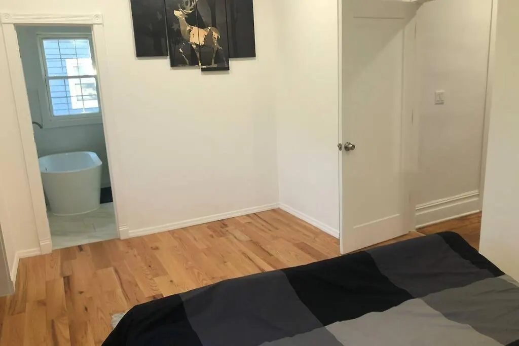 Gorgeous Victorian House!! Entire Suite In Sam'S Home New York 0*,  United States