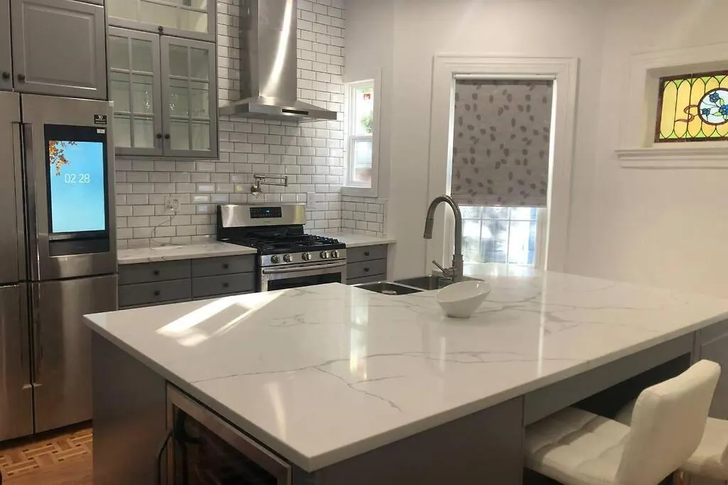 Gorgeous Victorian House!! Entire Suite In Sam'S Home New York